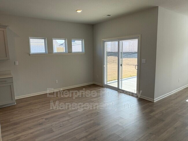 Building Photo - 55 Burr Oak Cv