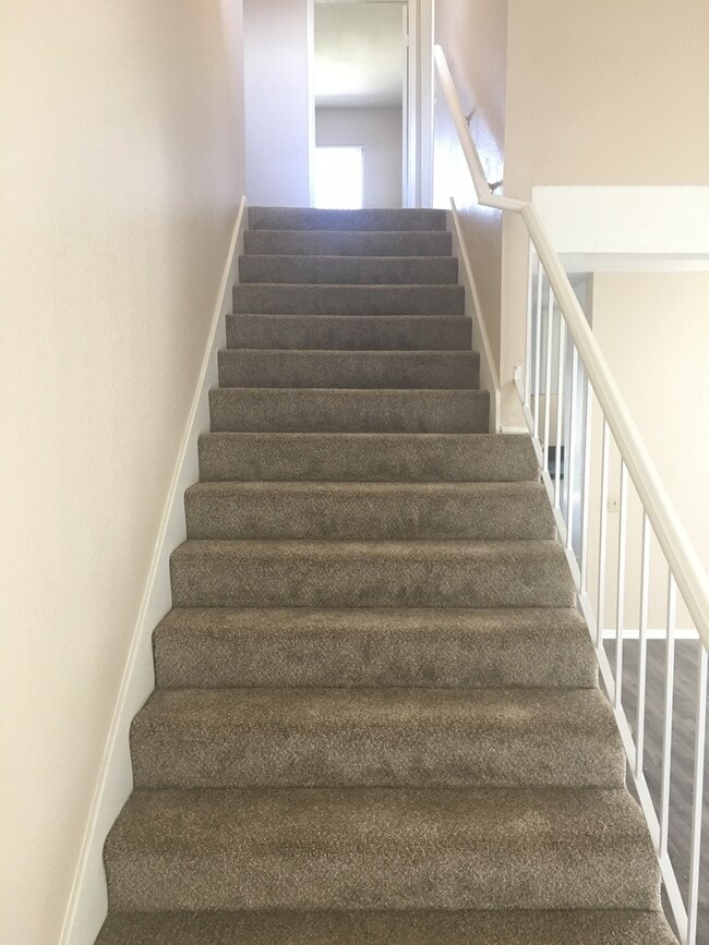 Building Photo - Stunning 5-Bedroom Home for Rent in Desirable Corona Neighborhood!