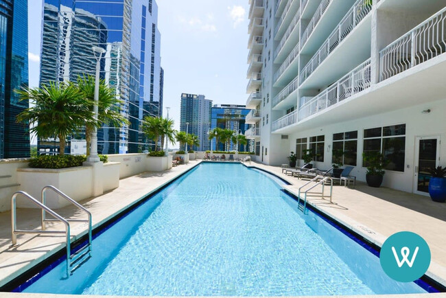 Building Photo - 1200 Brickell Bay Dr