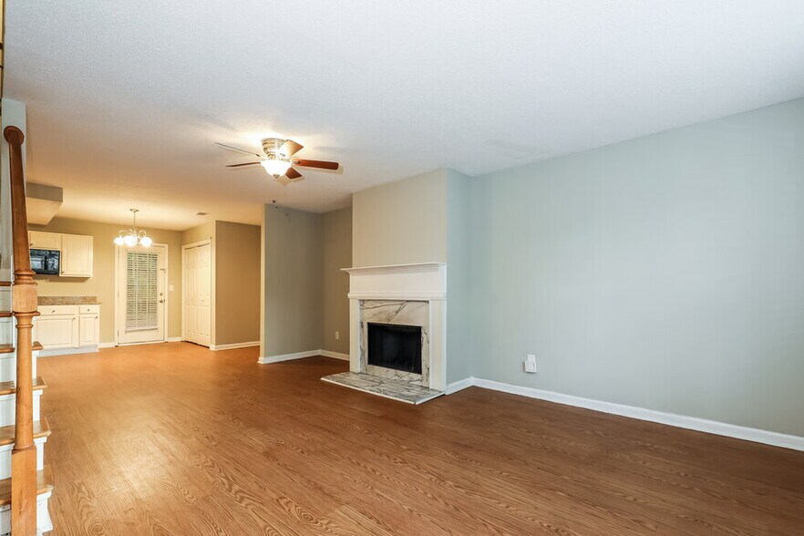 Building Photo - 11081 Knotty Pine Pl