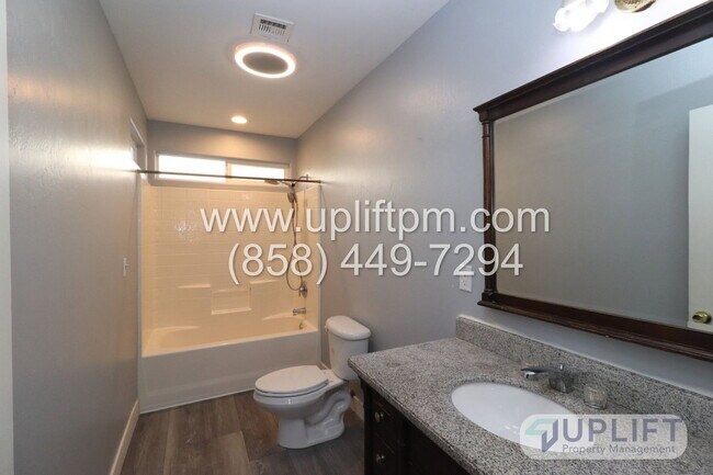 Building Photo - 5304 Nutmeg St