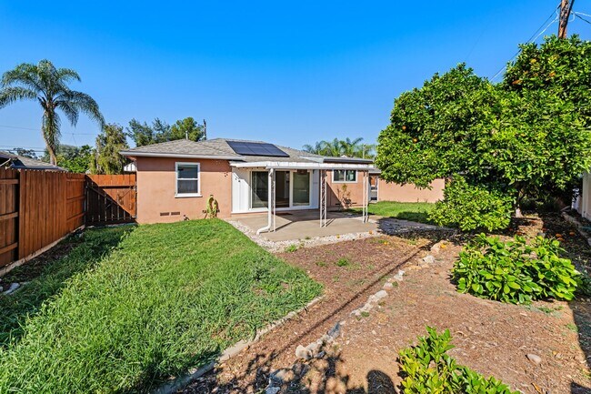 Building Photo - Beautiful 3BR Home with Solar, A/C, and Spacious Yard in San Diego
