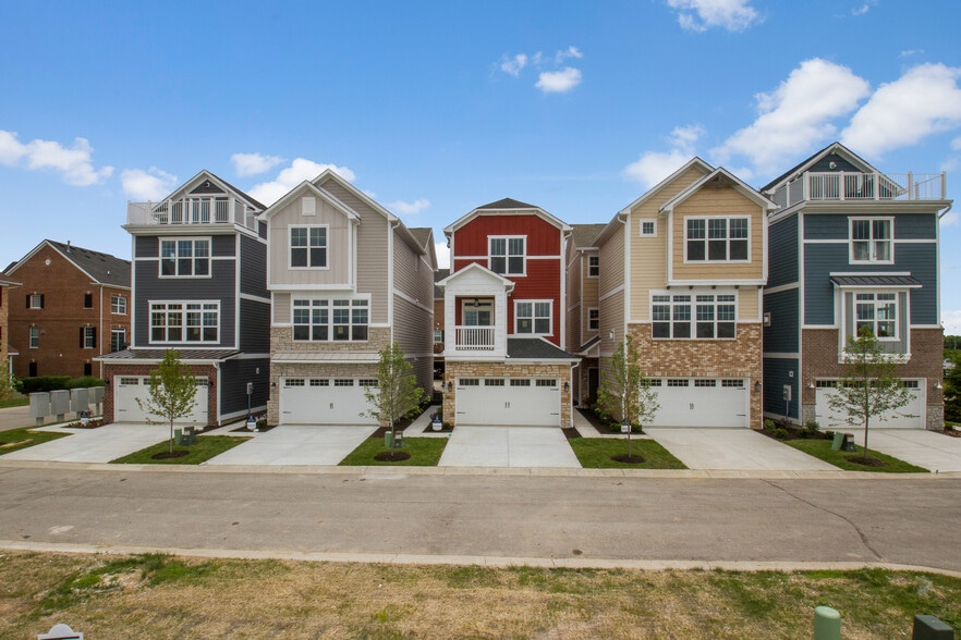 Building Photo - 15295 Mystic Rock Dr