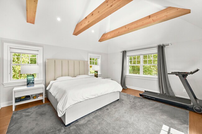 Building Photo - 36 Evergreen Rd