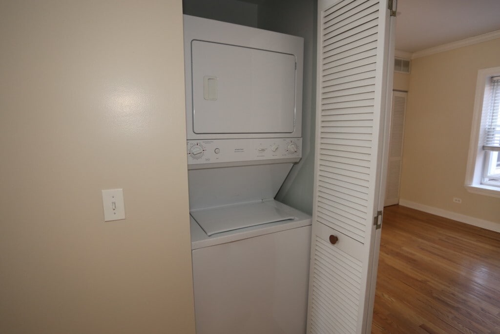 Building Photo - 3255 N Clifton Ave