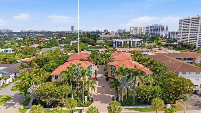 Building Photo - 921 Osceola Dr