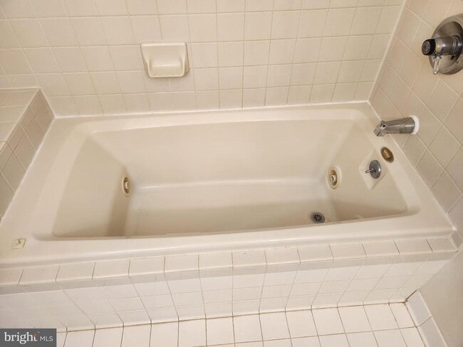 Building Photo - 5809 Nicholson Ln