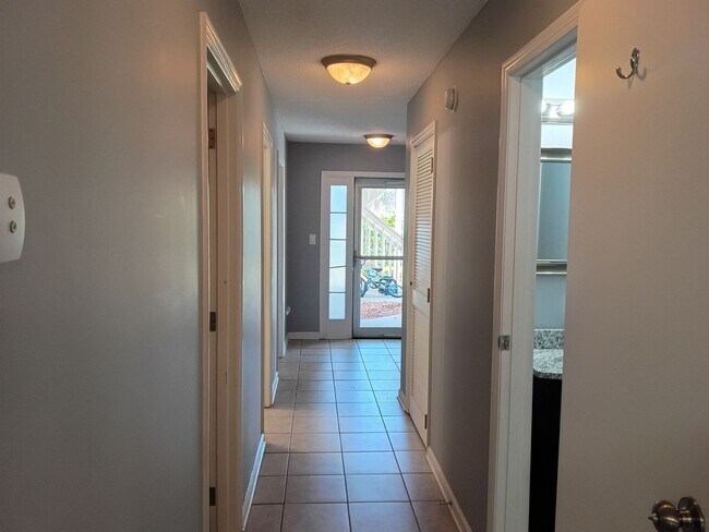 Building Photo - Golf Colony VII