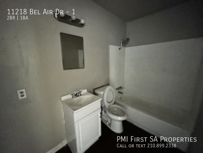 Building Photo - 11218 Bel Air Dr-1