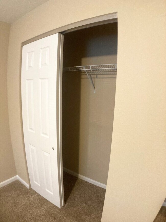 Building Photo - Roomy 3BR Home in NW Jacksonville – 2.5 Ba...