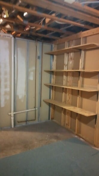 More shelving for storage - 12115 Ivory Fashion Ct