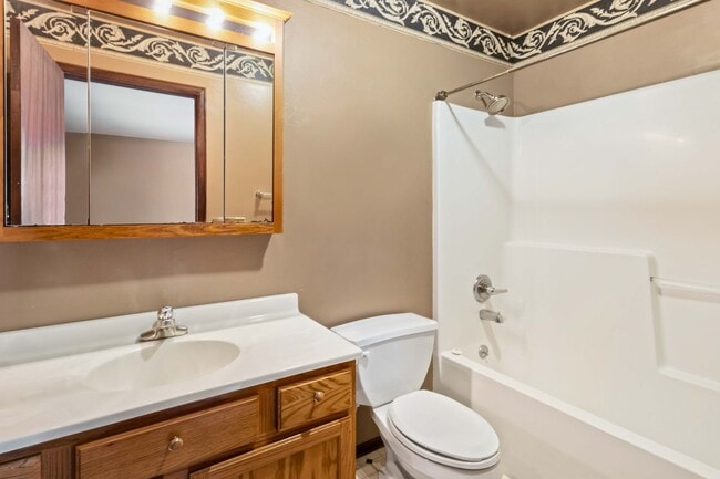 Building Photo - Single Family Home in Silt for Rent