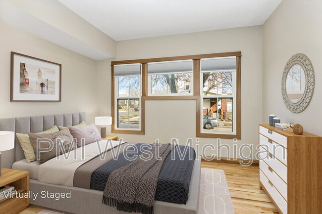 Building Photo - 800 Douglas St NW