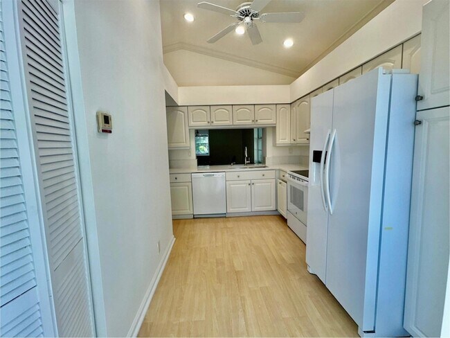 Building Photo - 5361 Buckhead Cir