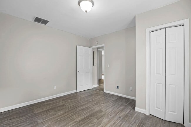 Building Photo - 1005 Westmoor Dr NW