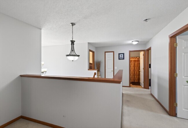 Building Photo - 15275 Plumstone Dr