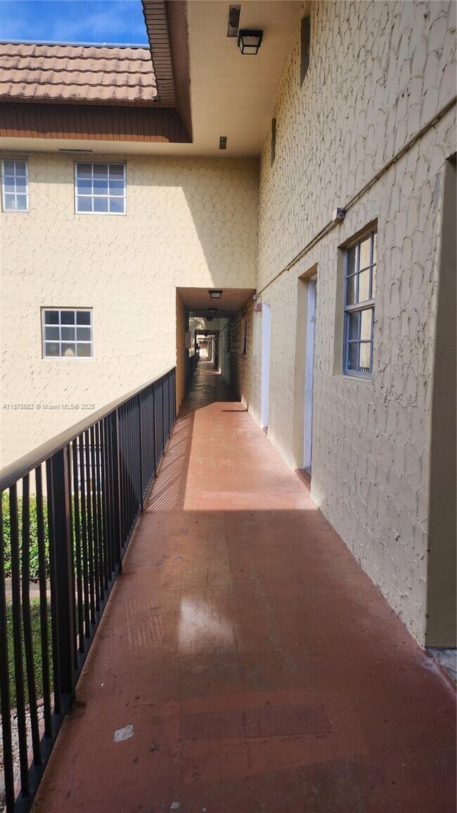 Building Photo - 8600 SW 109th Ave
