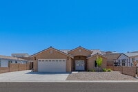 Building Photo - "Stunning 3-Bedroom, 2-Bathroom Home in th...