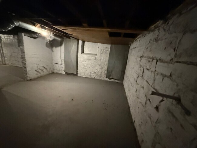 Building Photo - *Friendly Road, LLC 3404-3406 Walton Ave