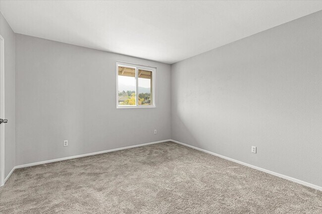 Bedroom 4 - 720 Foxhall Ct