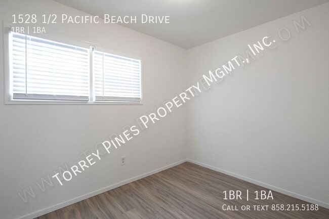 Building Photo - 1528 1/2 Pacific Beach Drive-