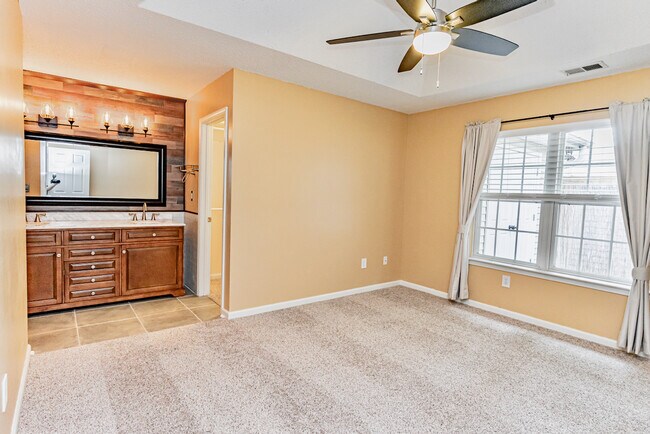 Building Photo - 1403 Wenwood Ct