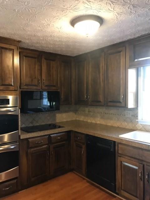 Building Photo - 4817 Woodspring Dr NE