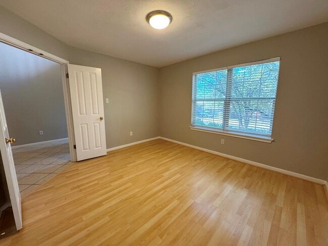 Building Photo - 5305 Tamango Way
