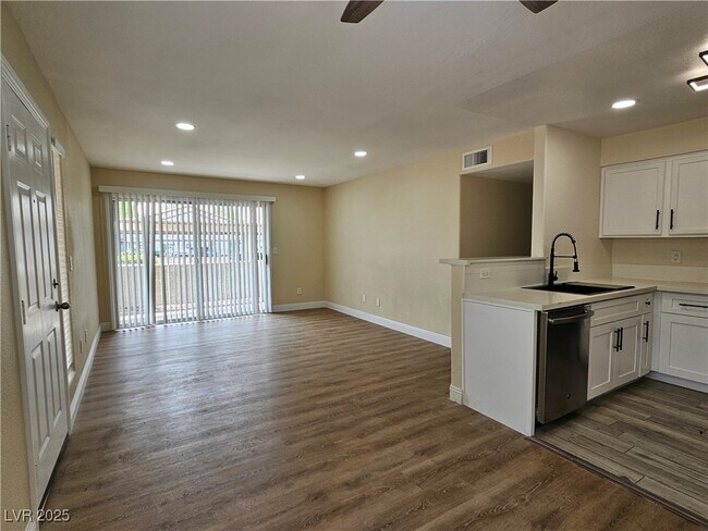 Building Photo - 5217 Caspian Springs Dr