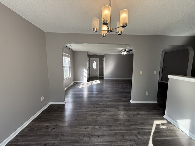 Building Photo - 3734 Mountain Brook Cir
