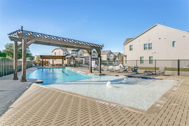 Building Photo - 9831 Romo St