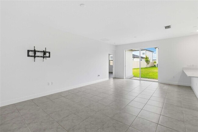 Building Photo - 4848 Shady Pnes Dr