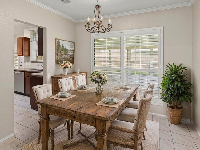 Building Photo - "Spacious 3-Bed Sanctuary with 2.5 Baths o...
