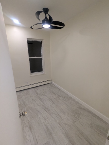 Building Photo - 208 Howard Ave