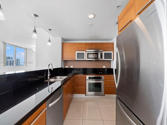 Building Photo - 253 NE 2nd St