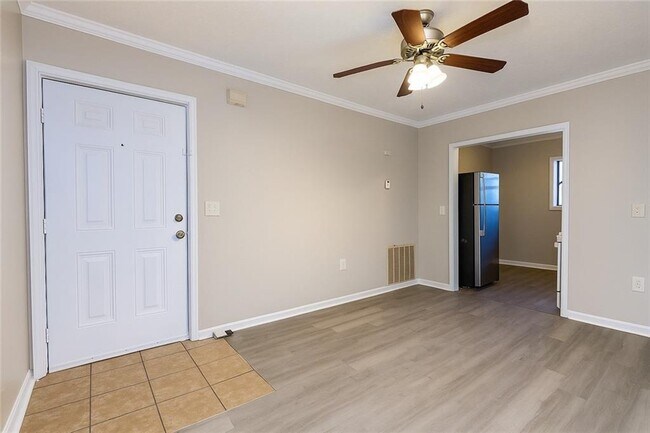 Building Photo - 949 Washington St SW