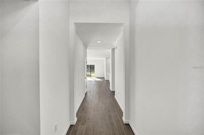 Building Photo - 4425 NW 14th Lp