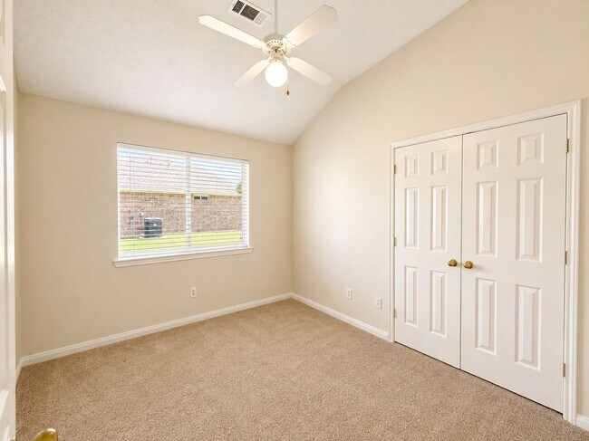Building Photo - 6858 Stillwater Dr
