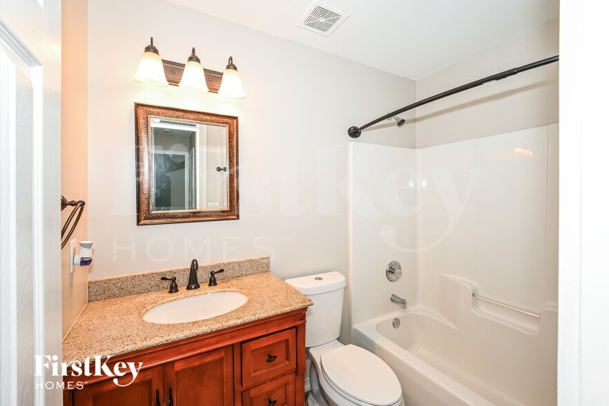 Building Photo - 16126 Amber Field Dr