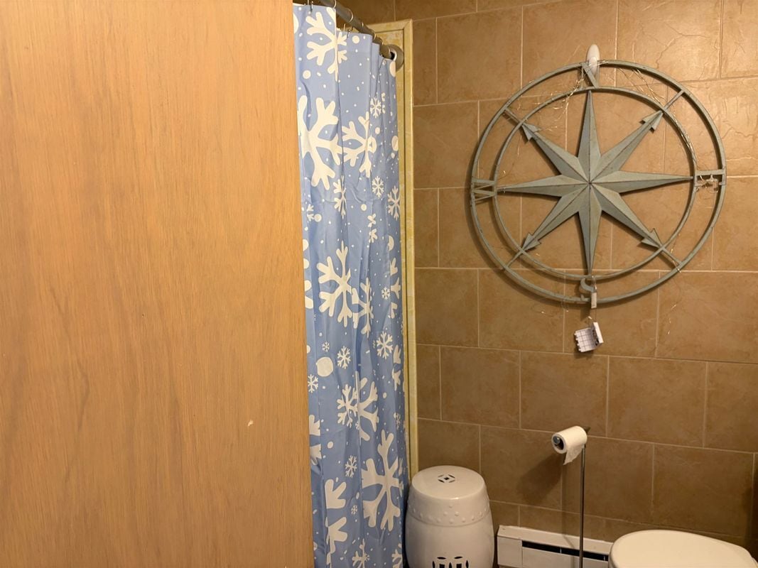 Building Photo - 467 High, 6