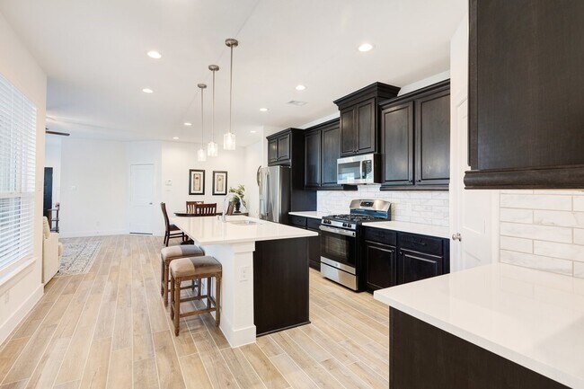 Building Photo - 10122 Crescendo Wy