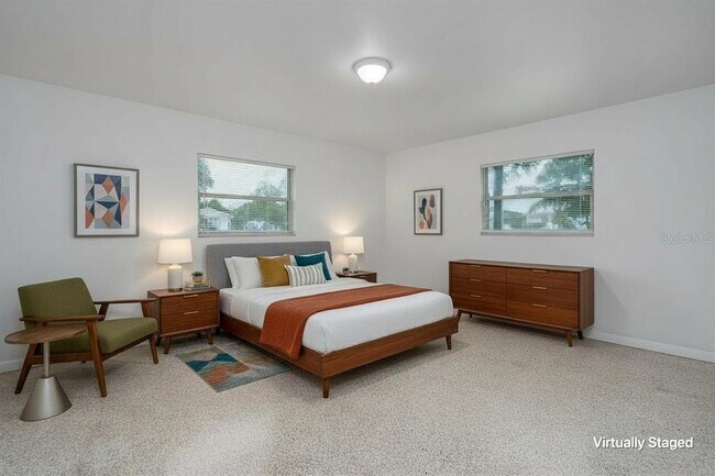 Building Photo - 1225 Casabella Dr