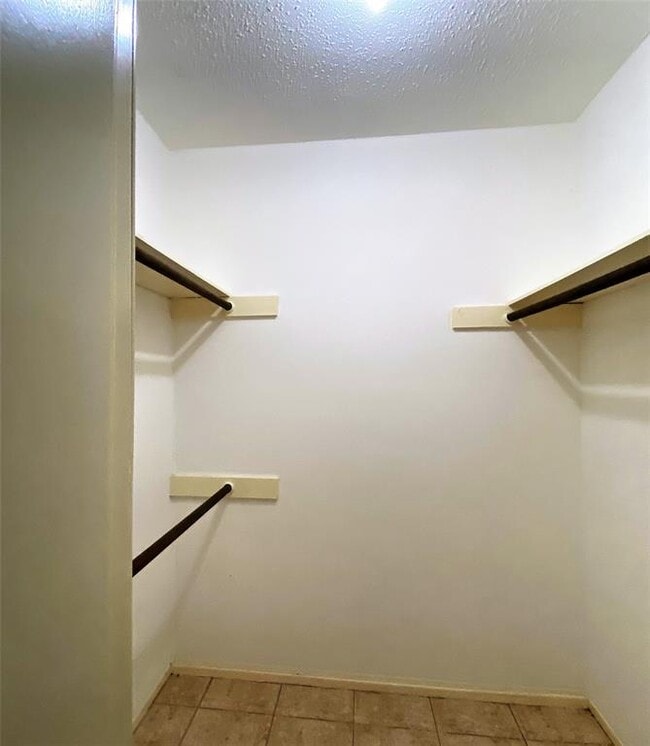 Building Photo - 6701 Sands Point Dr