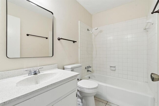 Building Photo - 10303 Slaughter Creek Dr