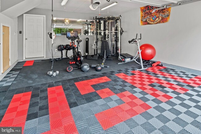 Building Photo - 7530 Stonehouse Run Dr