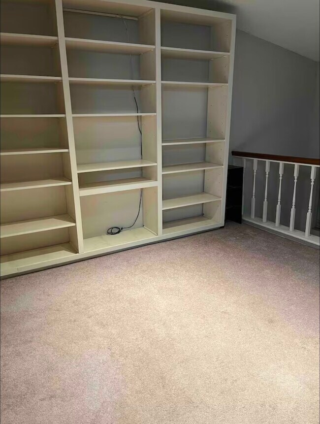 Building Photo - 7575 Cambridge St