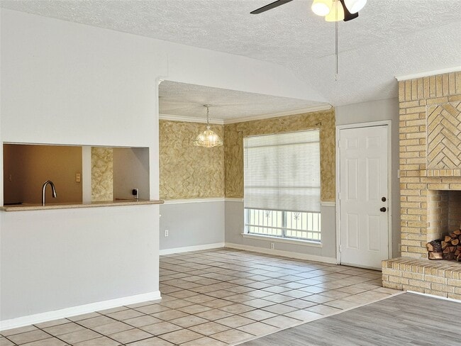 Building Photo - 13211 Whitchurch Way