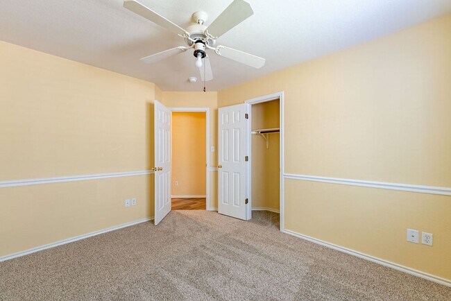 Building Photo - Beautiful 4 bedroom, 2 bathroom home in Round Rock!