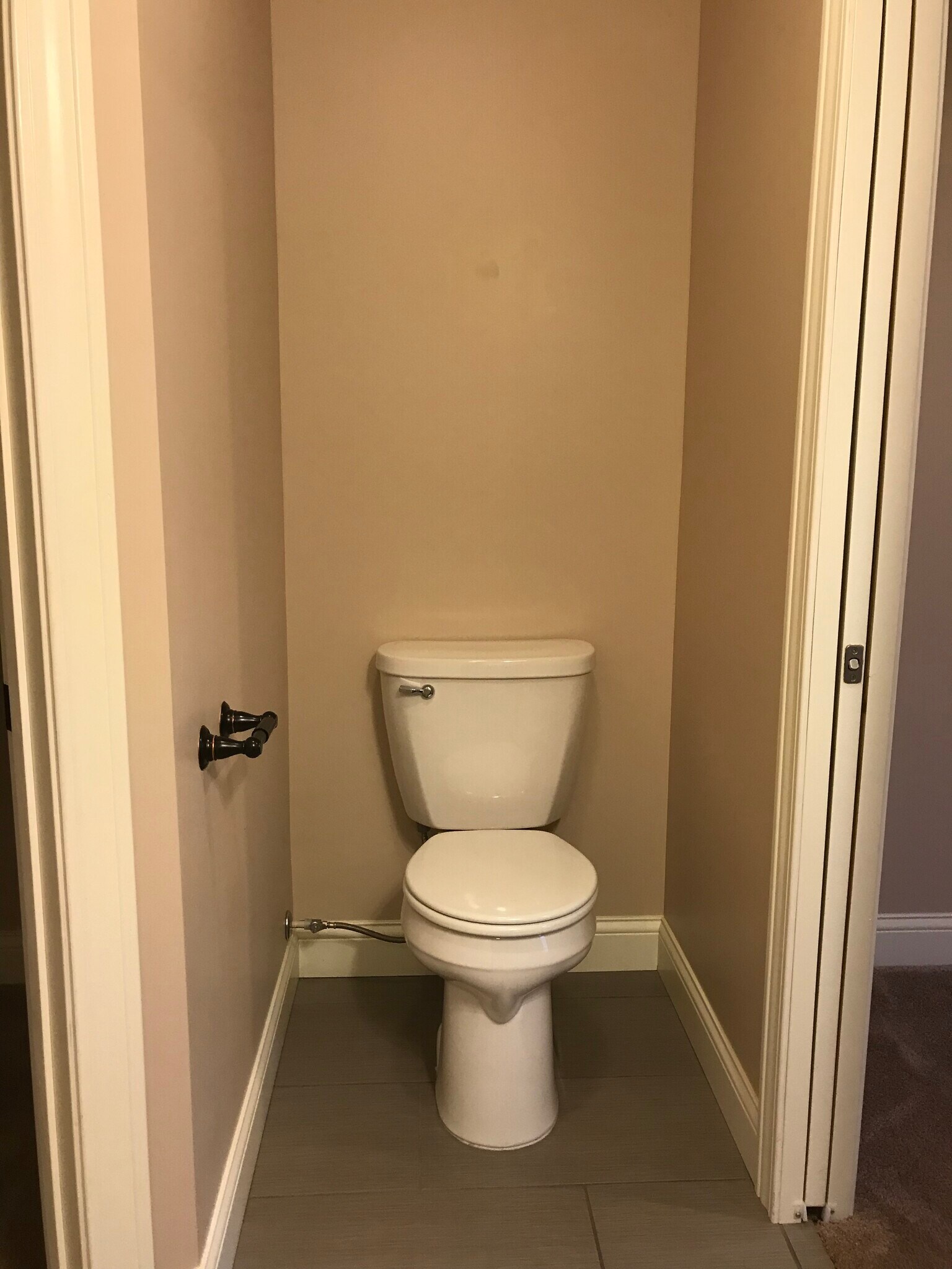 Master toilet - 206 Stallion Way