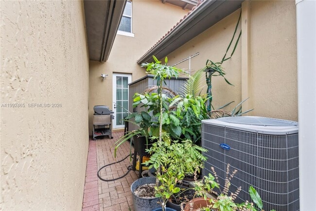 Building Photo - 14721 SW 13th St